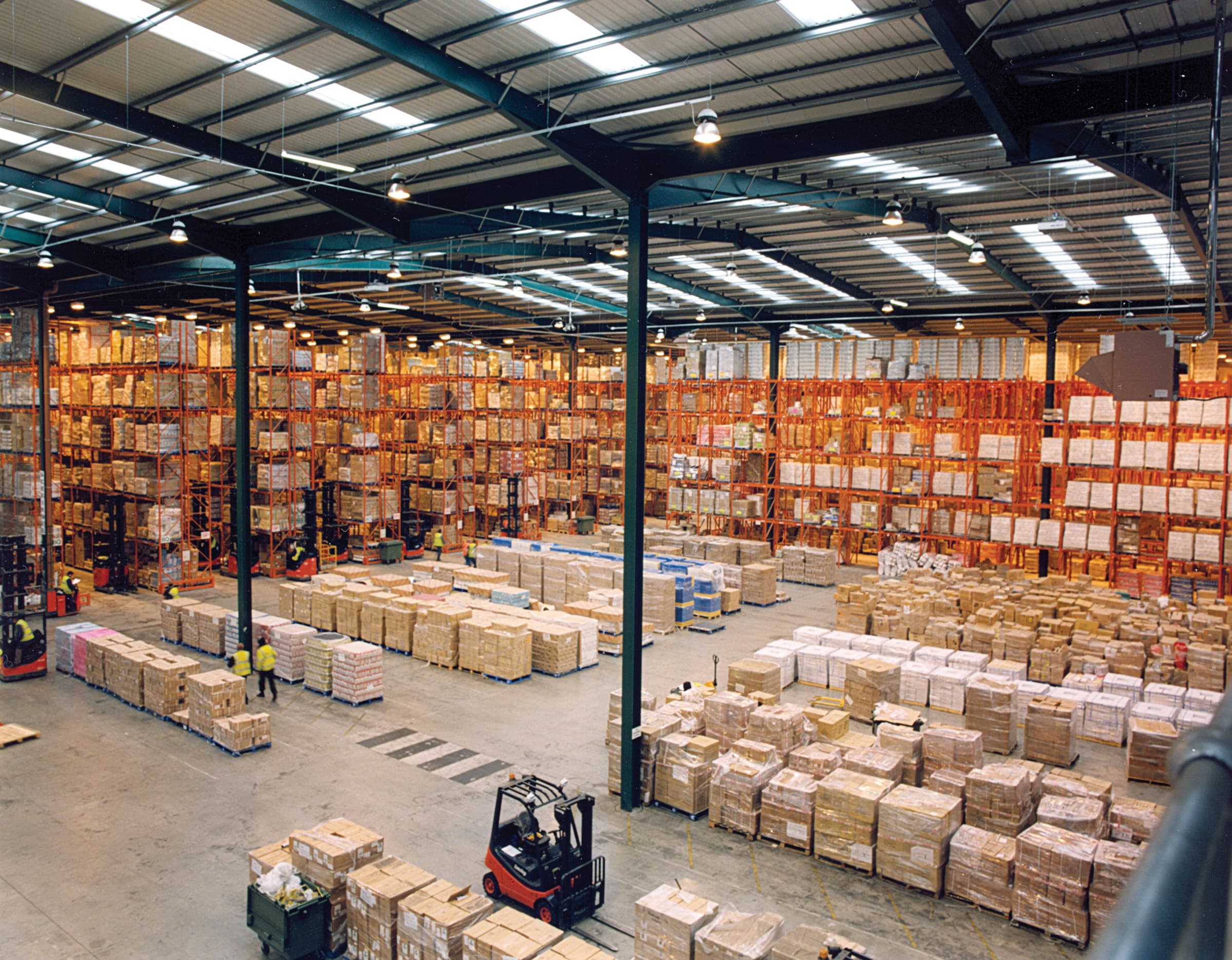 Entrepôt logistique Tiziwiz SARL où les commandes sont préparées avant livraison